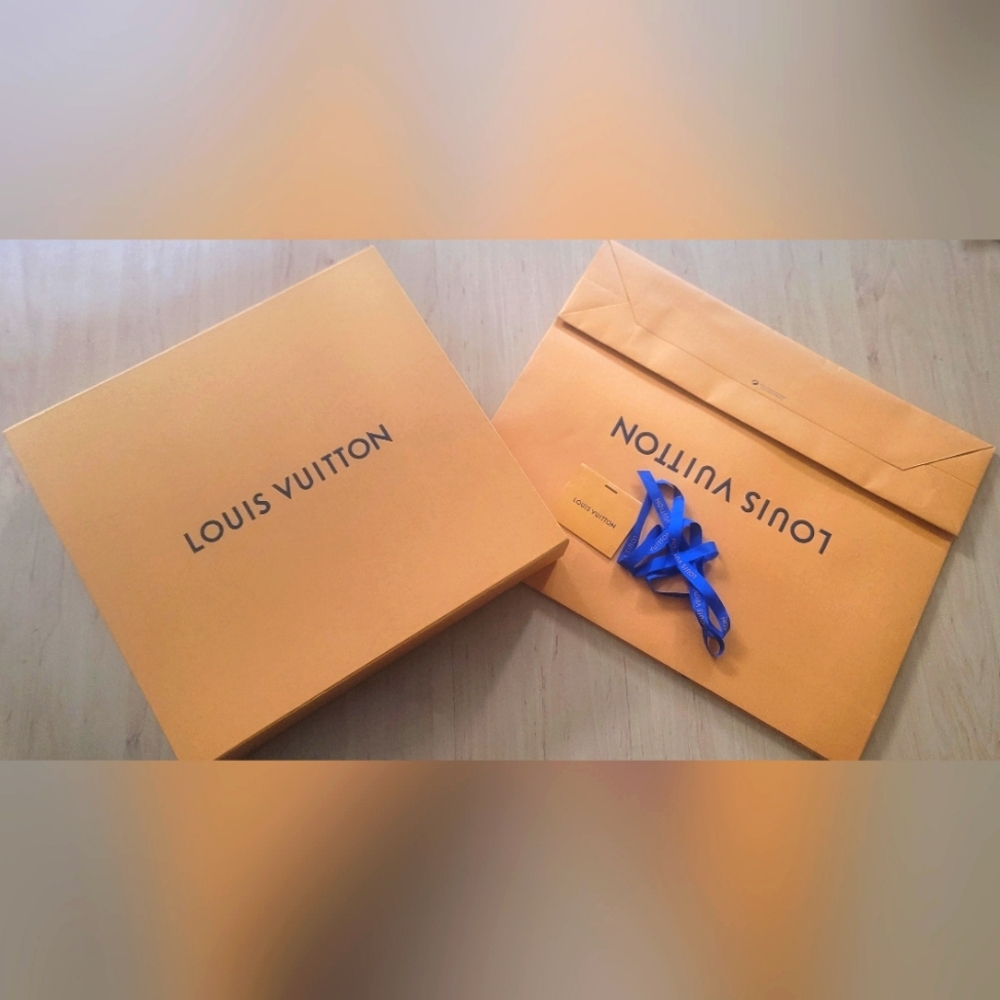Louis Vuitton LV Extra Large Gift Box with Shopping Bag - Like New